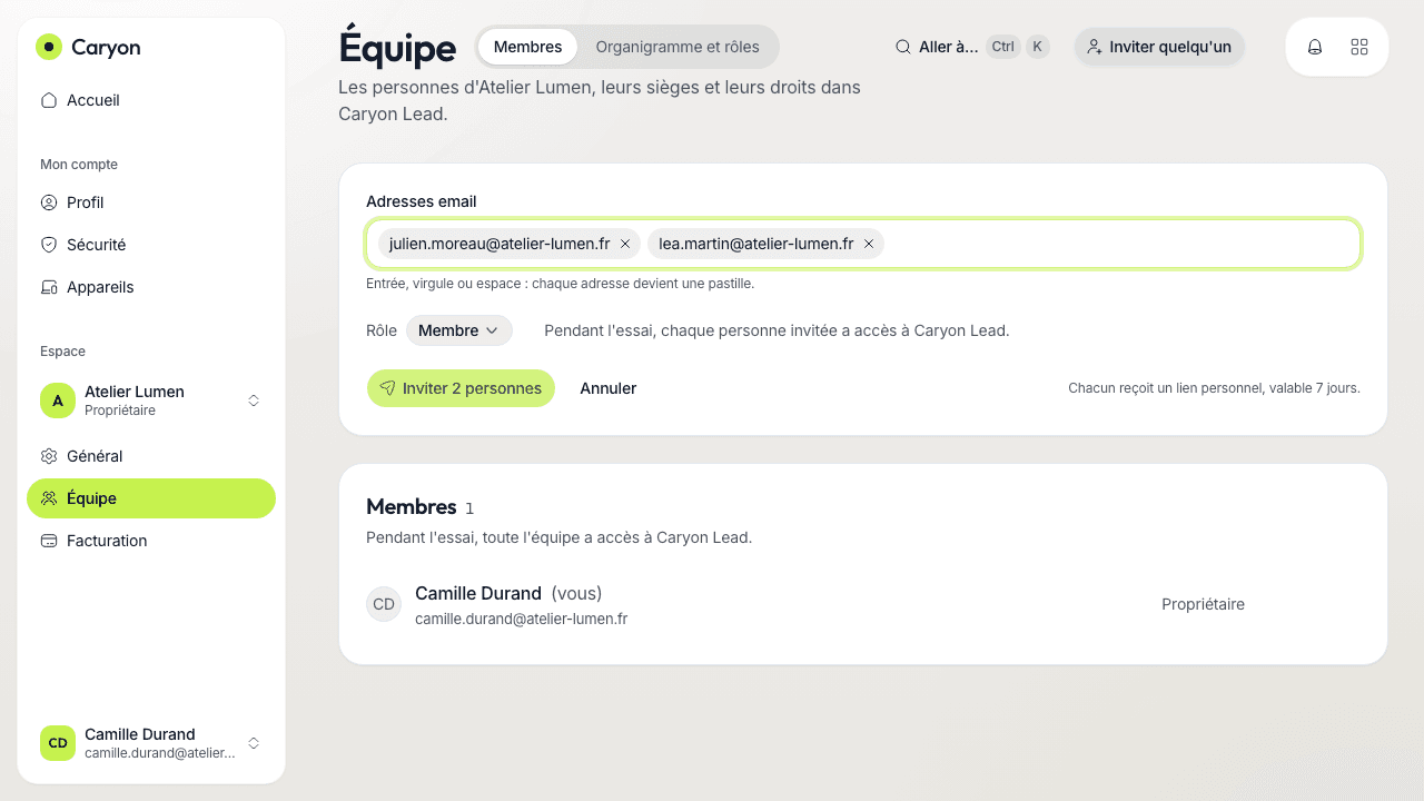 La page Équipe avec le formulaire d'invitation ouvert : deux adresses, le rôle Membre et le bouton « Inviter 2 personnes ».